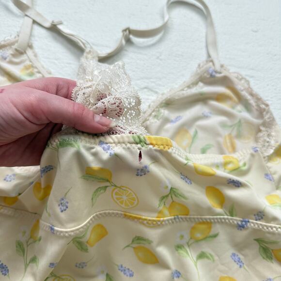 Laura Ashley Lemon Print Lace Cami Tank Top, Size XL - Picture 8 of 8